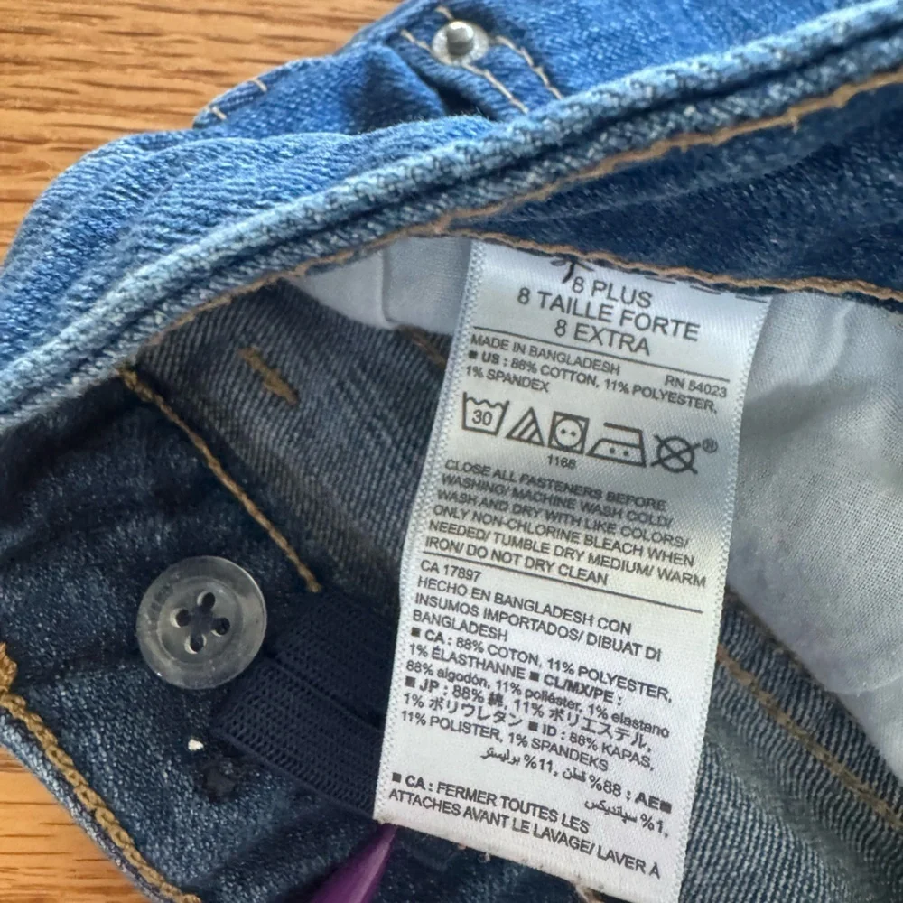 Old Navy Blue Denim Adjustable Waist Skirt Size 8 Plus Zipper Pockets Snap